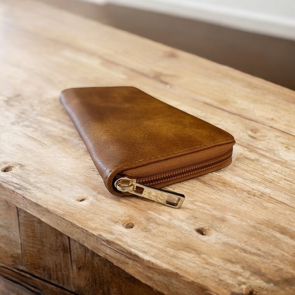 Classic Rectangular Wallet - Brown Faux Leather - Picture 1 of 9
